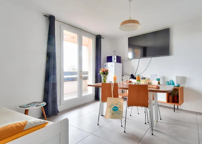 Pour 4 Dans Domaine Avec Piscine